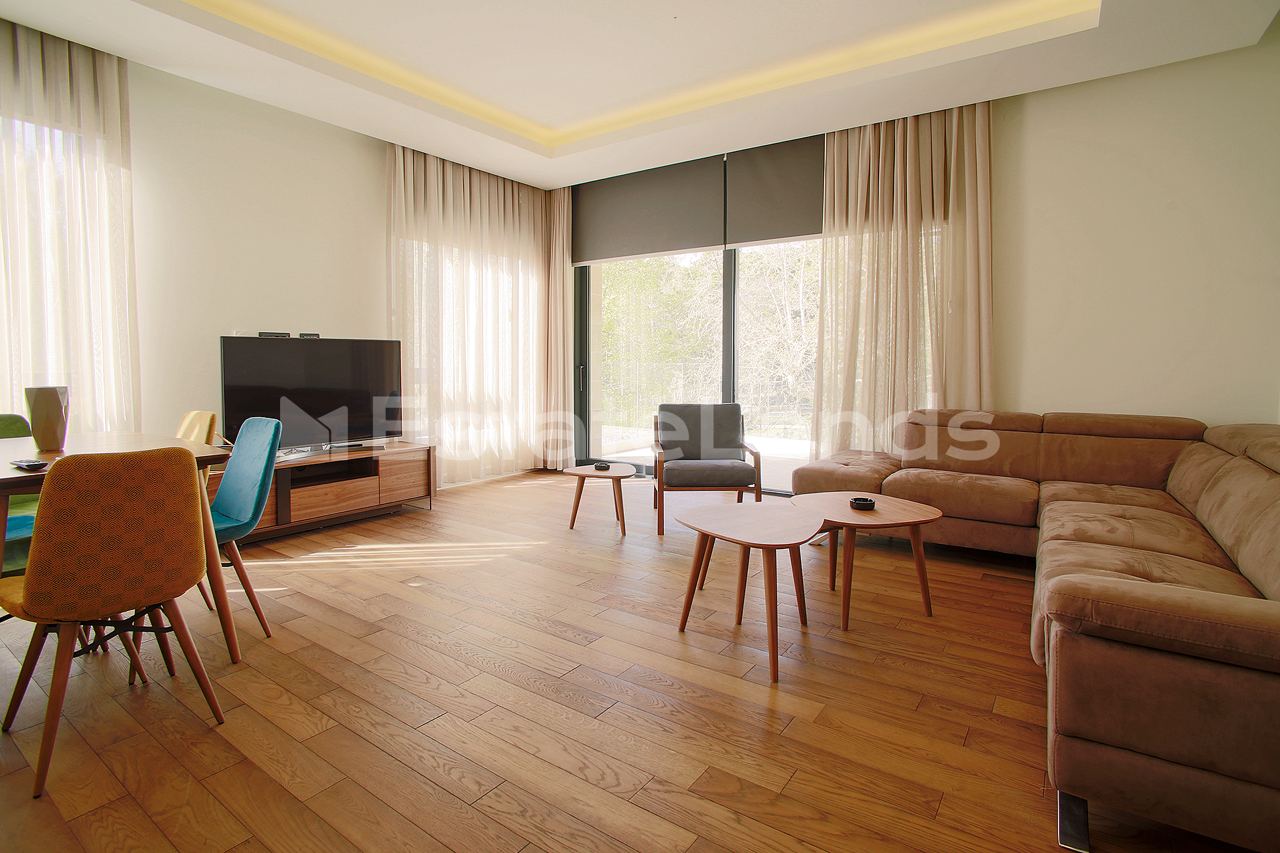 Picture of listing #246